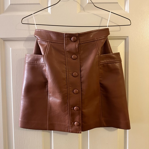 ARITZIA WILFRED VEGAN LEATHER SKIRT 🤎🧸✨ - Picture 3 of 7